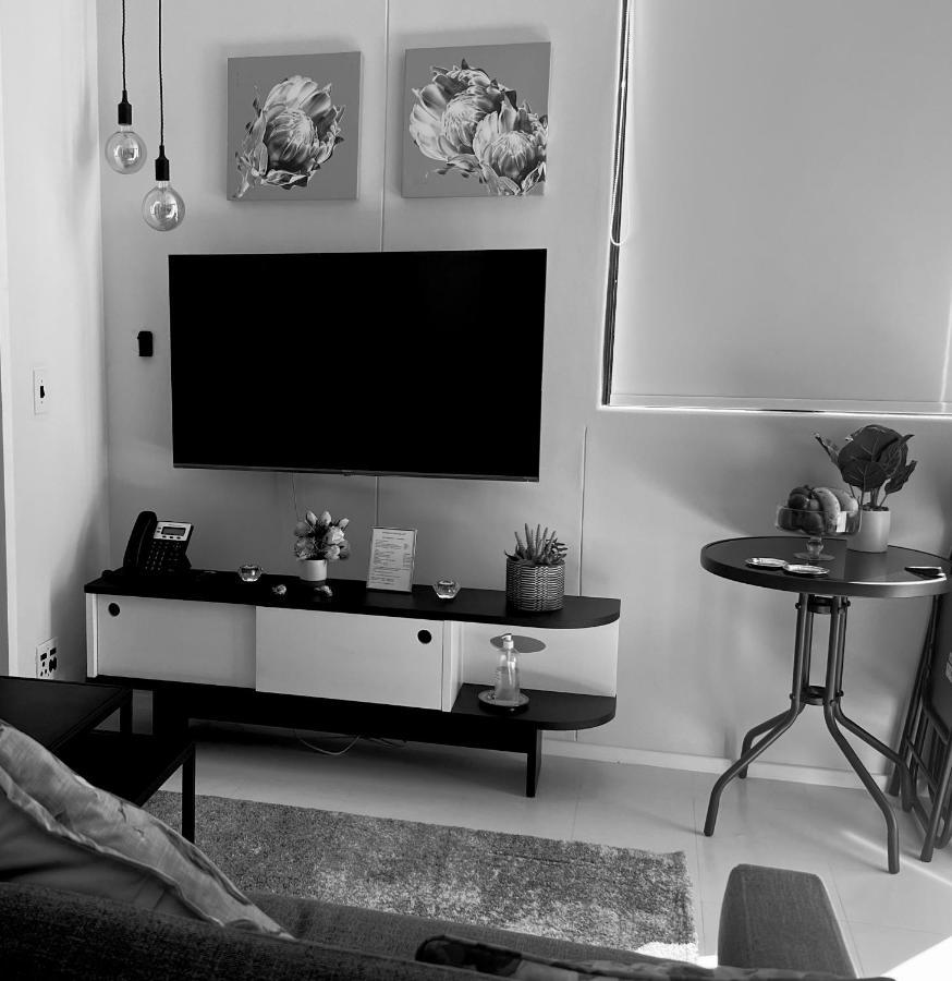 Flamingo Sea Point Sea View Luxury Best Position 1 Bedroom Apartment Queen Size Bed & Inverter For Tv Cape Town Luaran gambar