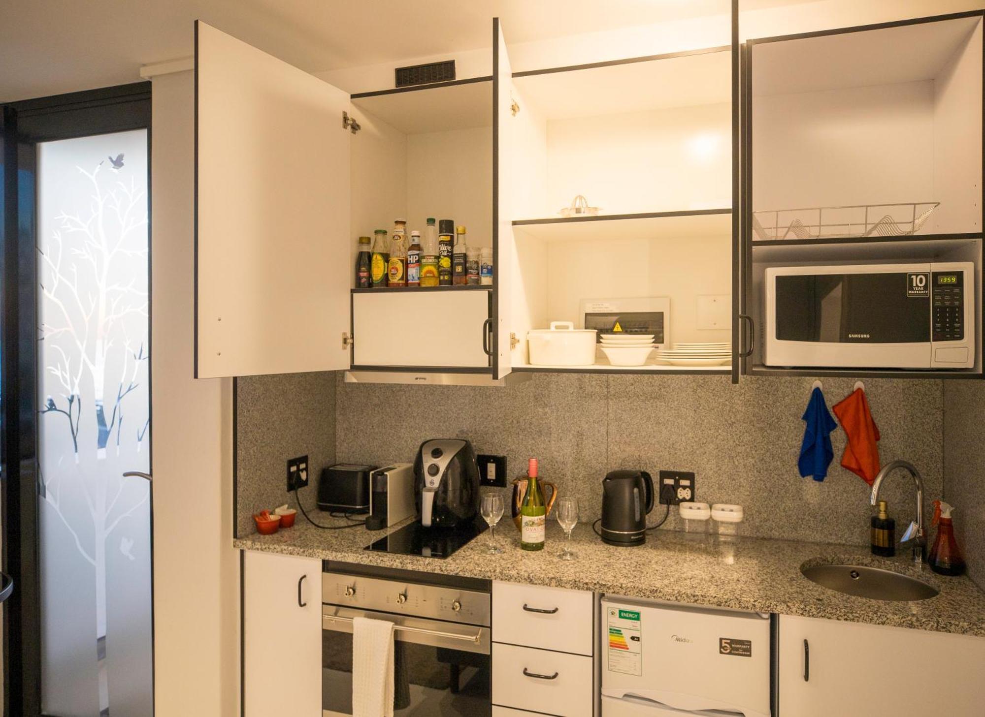 Flamingo Sea Point Sea View Luxury Best Position 1 Bedroom Apartment Queen Size Bed & Inverter For Tv Cape Town Luaran gambar