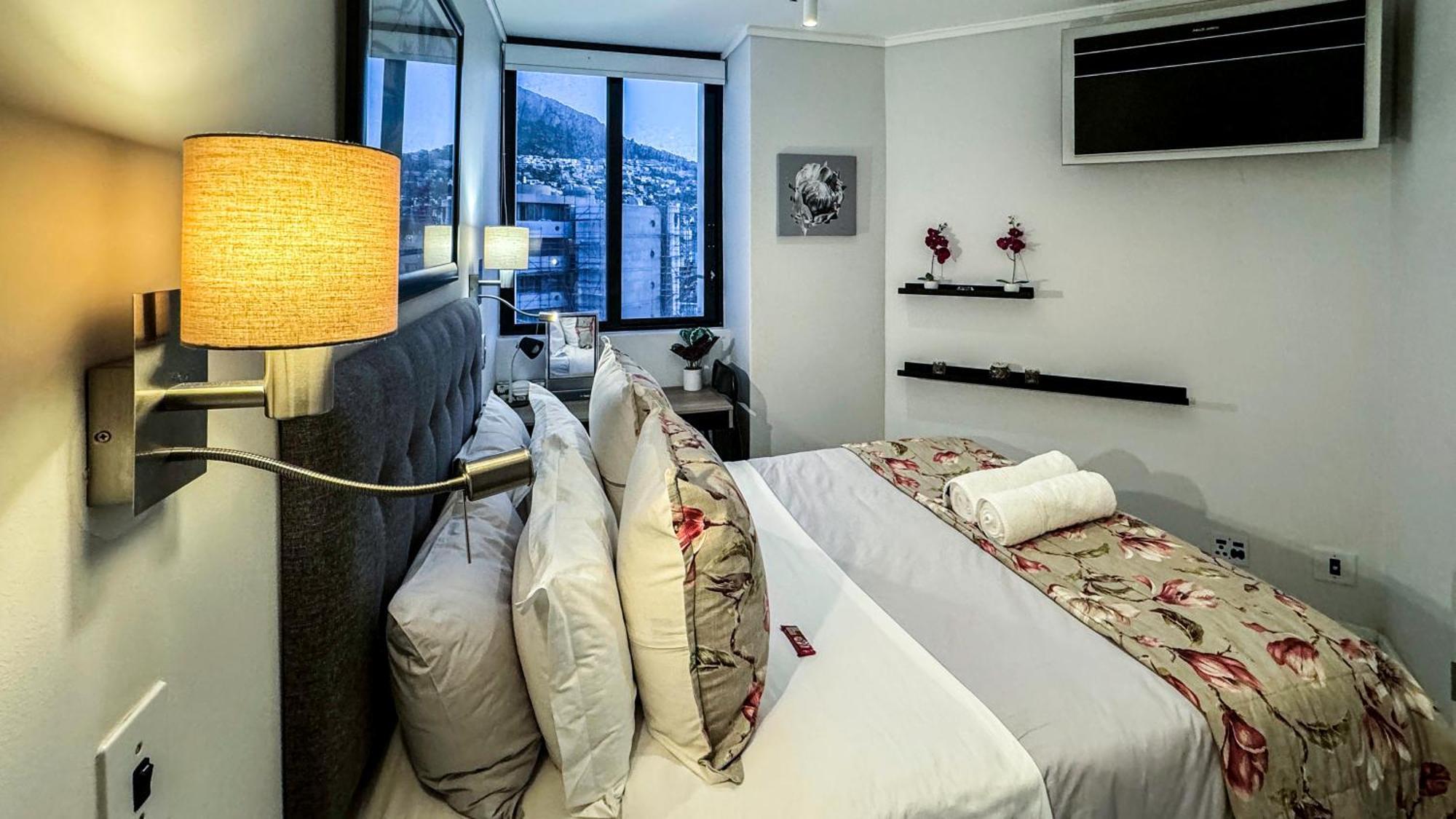 Flamingo Sea Point Sea View Luxury Best Position 1 Bedroom Apartment Queen Size Bed & Inverter For Tv Cape Town Luaran gambar